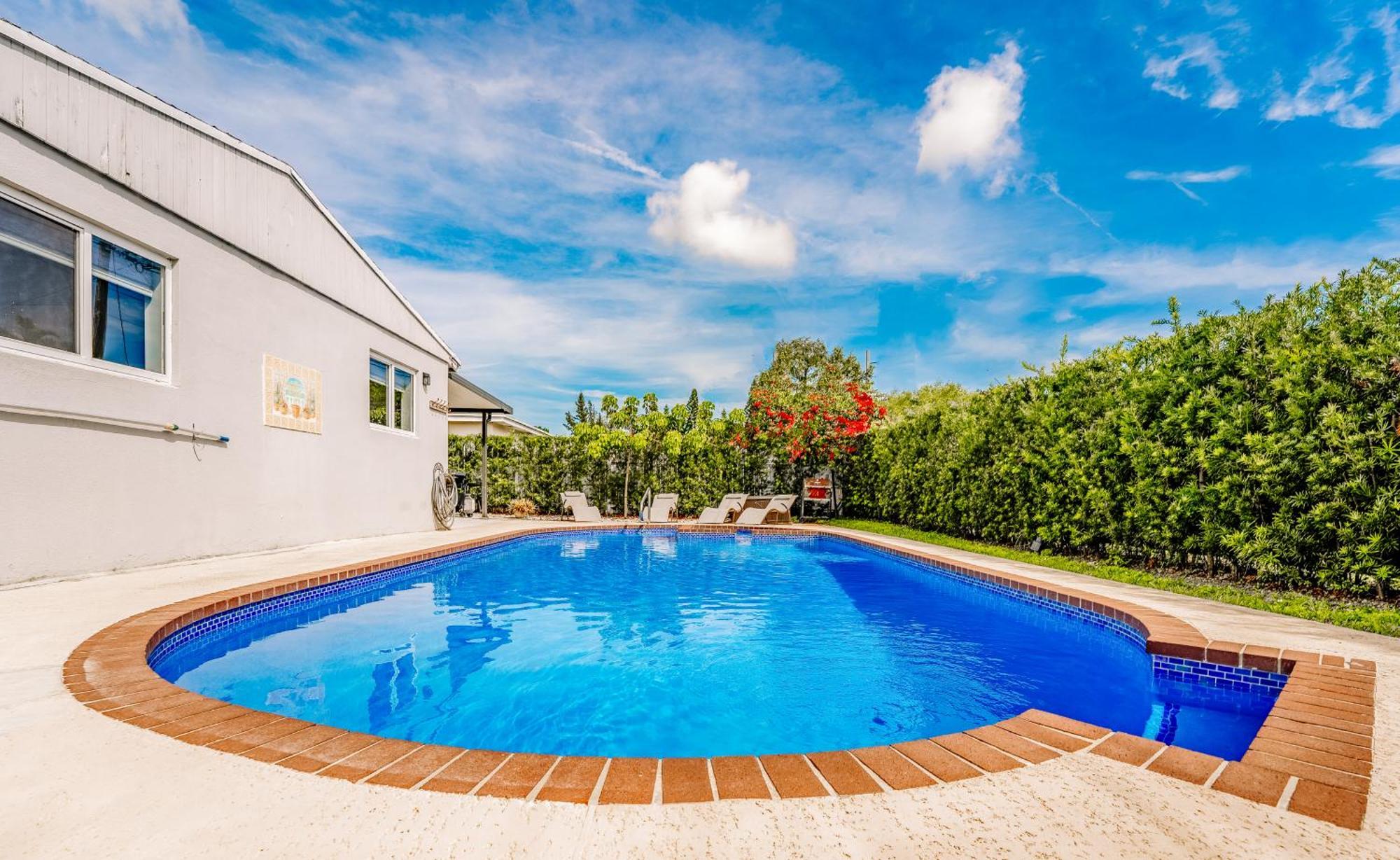 Home With A Pool Close To Beach And Fll Airport Pool Heated October- March Fort Lauderdale Exterior foto
